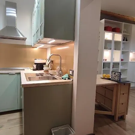 Petroni - Centro Storico Di Apartmán