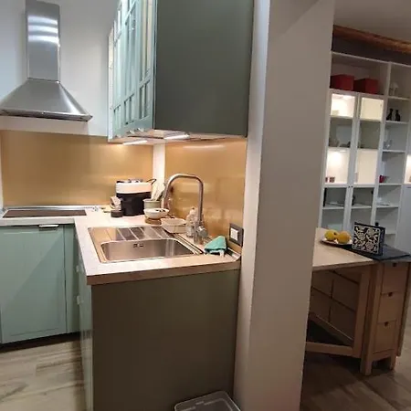 Petroni - Centro Storico Di Appartement *