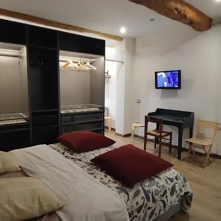 Apartamento Centro Storico Di Via Petroni Bolonia