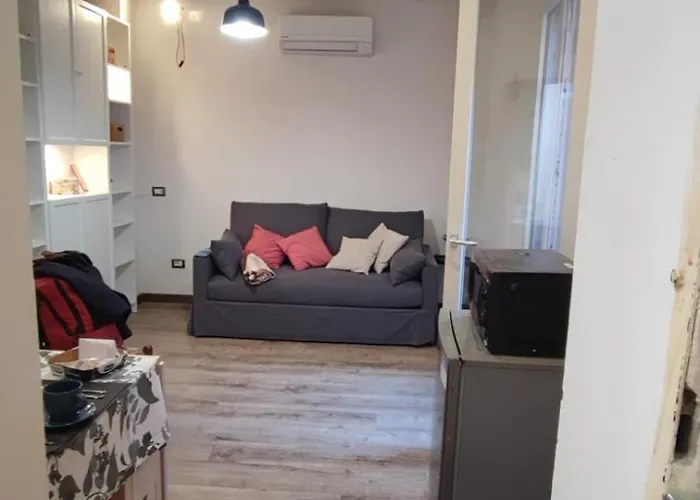 Petroni - Centro Storico Di *