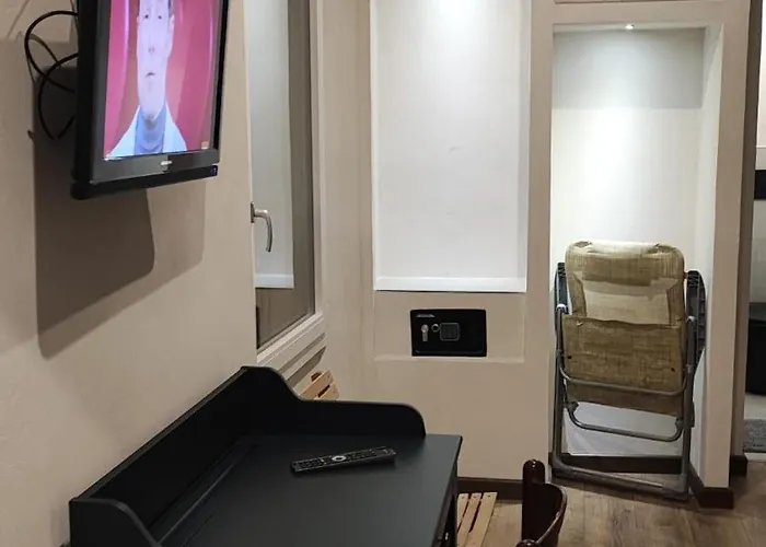 Petroni - Centro Storico Di * Болонья