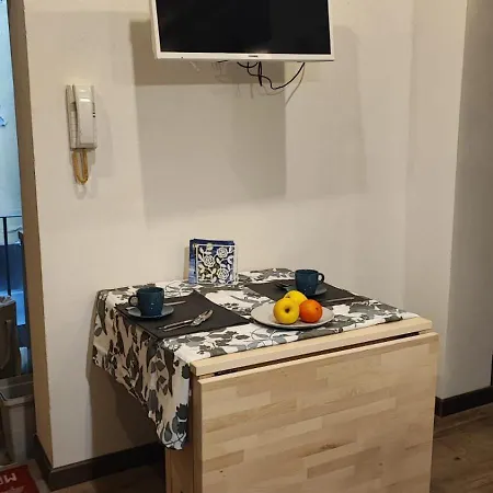 Petroni - Centro Storico Di Appartement